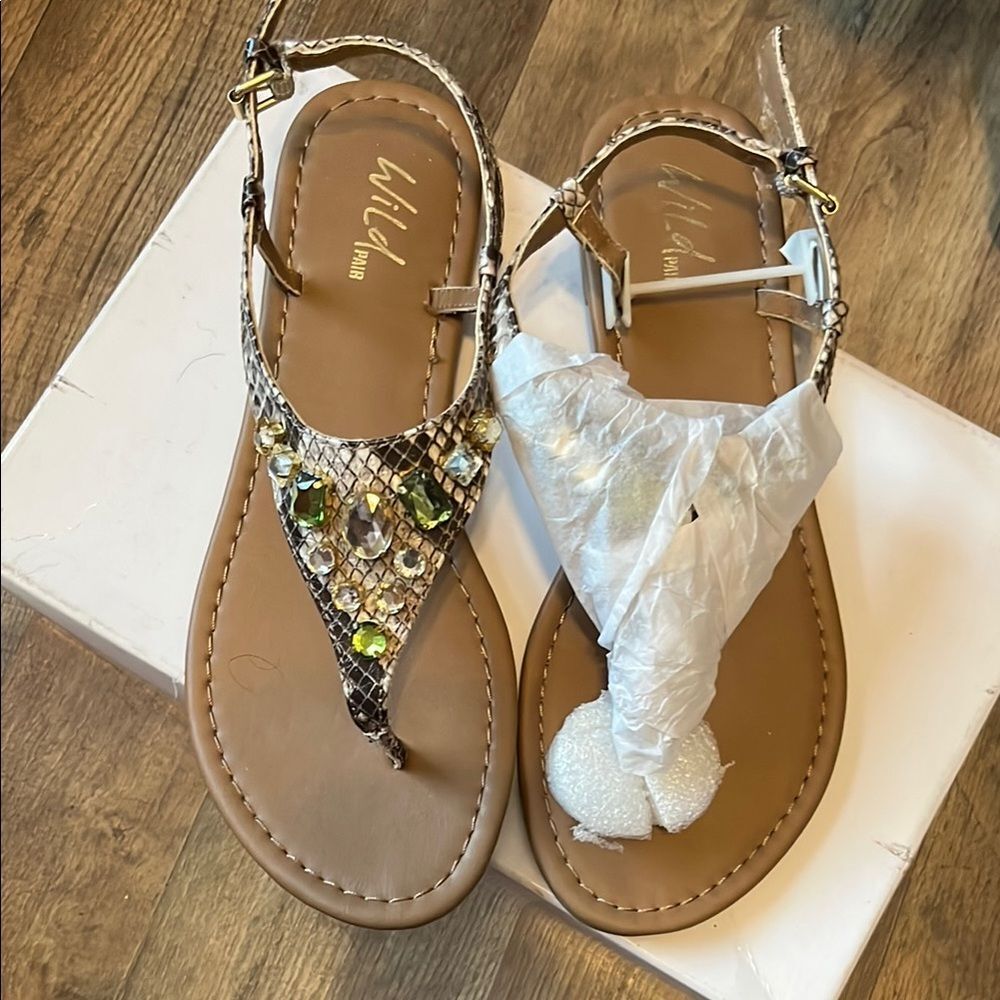 New Wild Pair Thong Rhinestones Snake Skin Sandals size 8